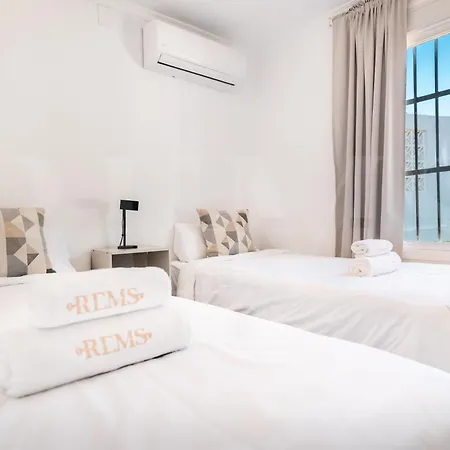 Relaxing With Pool, Garden & Parking Rems Villa