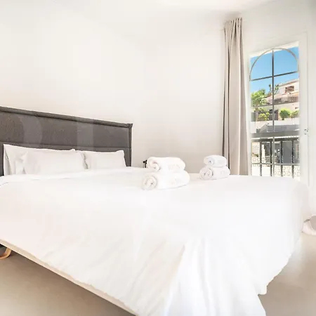 Villa Relaxing With Pool, Garden & Parking Rems