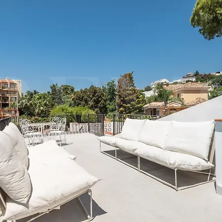 Villa Relaxing With Pool, Garden & Parking Rems *