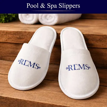 Relaxing With Pool, Garden & Parking Rems *