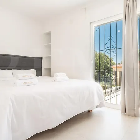 Relaxing With Pool, Garden & Parking Rems Fuengirola