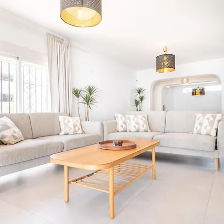 Villa Relaxing With Pool, Garden & Parking Rems Fuengirola