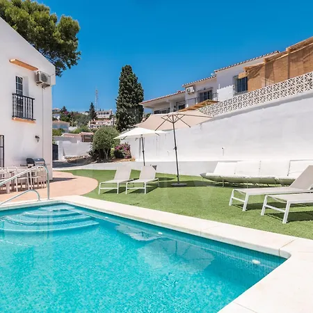 Relaxing With Pool, Garden & Parking Rems Villa Fuengirola