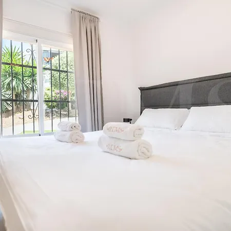 Villa Relaxing With Pool, Garden & Parking Rems *