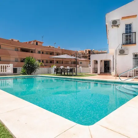 Relaxing With Pool, Garden & Parking Rems * Fuengirola