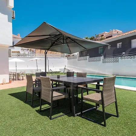 Relaxing With Pool, Garden & Parking Rems