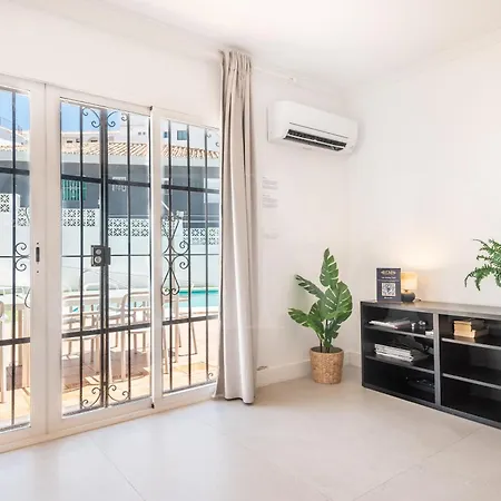 Relaxing With Pool, Garden & Parking Rems Villa Fuengirola