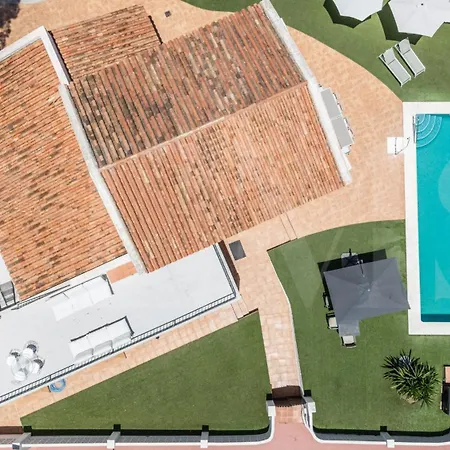 Relaxing With Pool, Garden & Parking Rems *